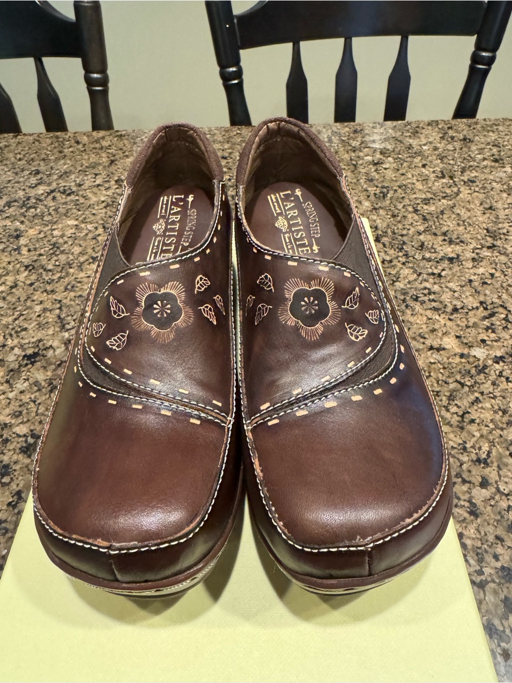 L Artiste Spring Step Brown Shoes